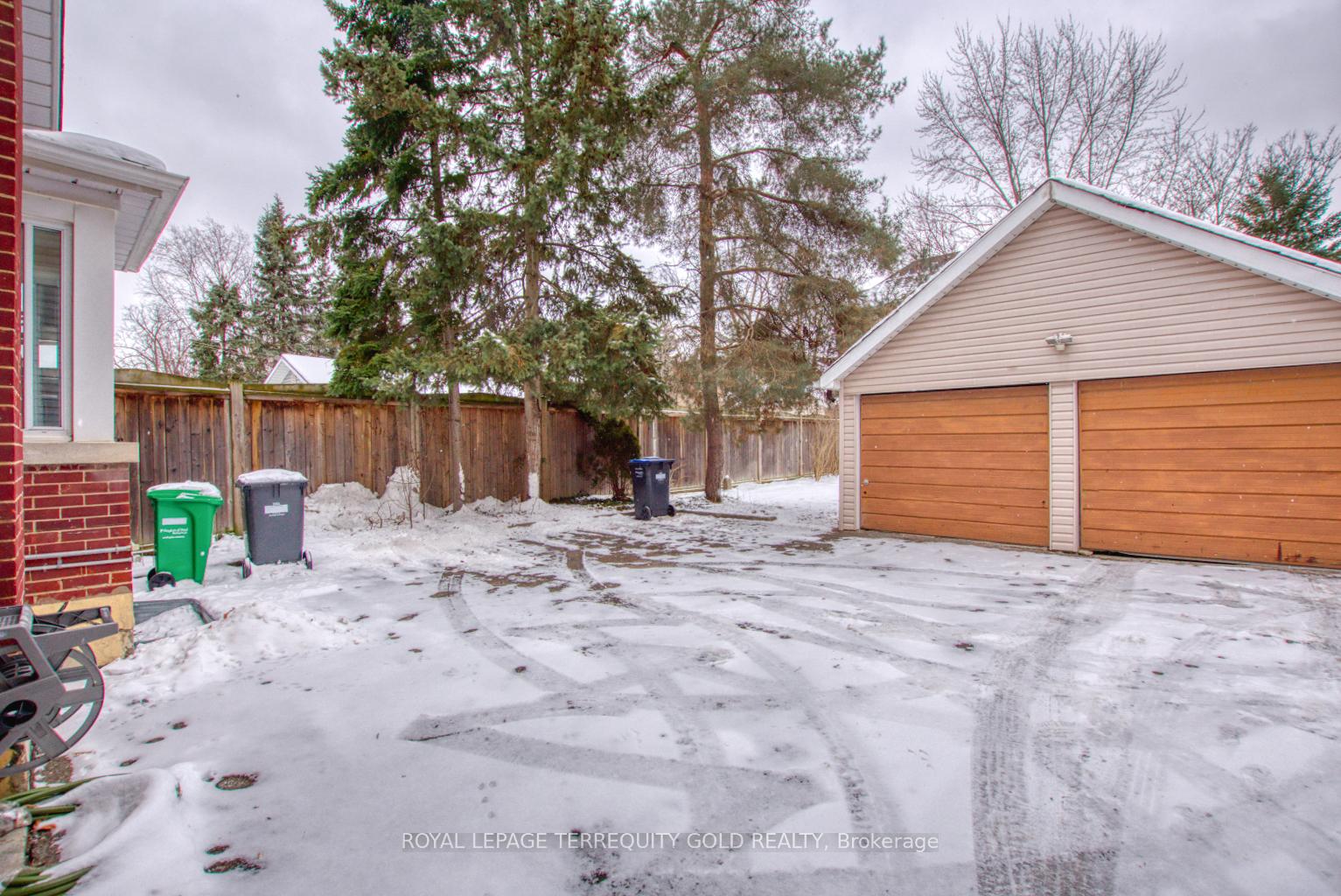 Photo 25 of 23 Mill Street, Brampton, Downtown Brampton — HOMEH