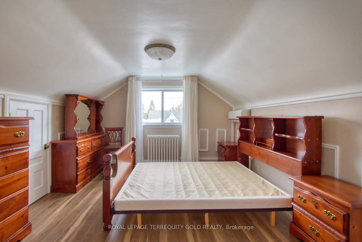 Photo 27 of 23 Mill Street, Brampton, Downtown Brampton — HOMEH