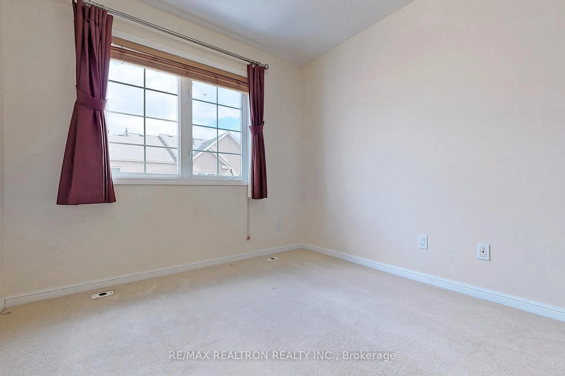 Photo 24 of Unit 7, 2 Cox Boulevard, Markham, Unionville — HOMEH
