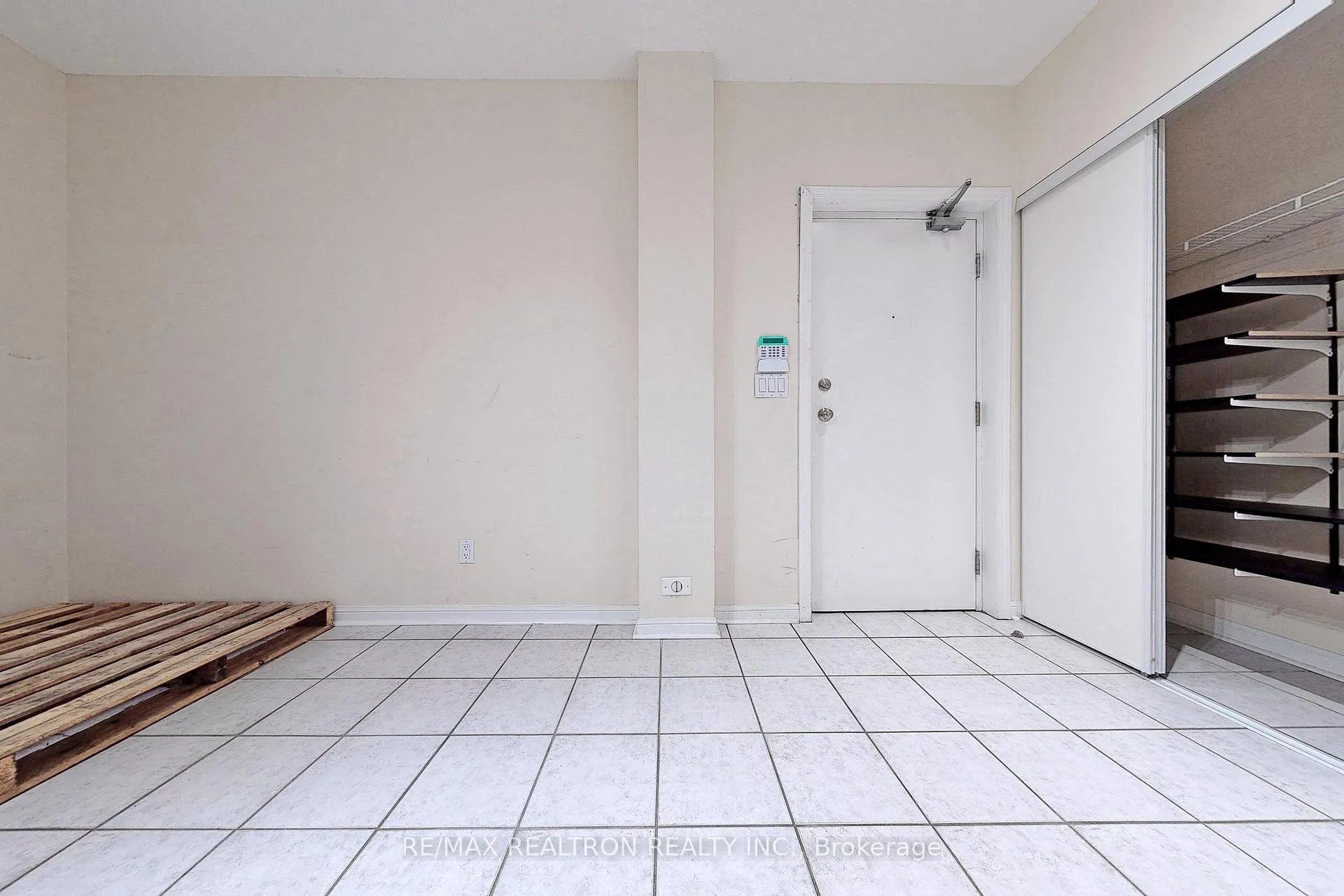 Photo 32 of Unit 7, 2 Cox Boulevard, Markham, Unionville — HOMEH