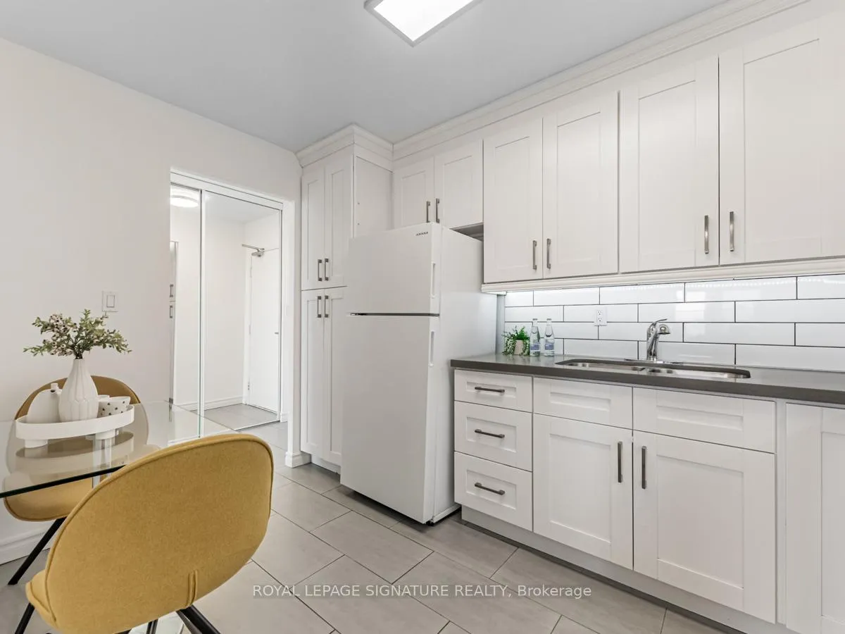 Photo 7 of Unit 1507, 60 Pavane Linkway, Toronto, Flemingdon Park — HOMEH