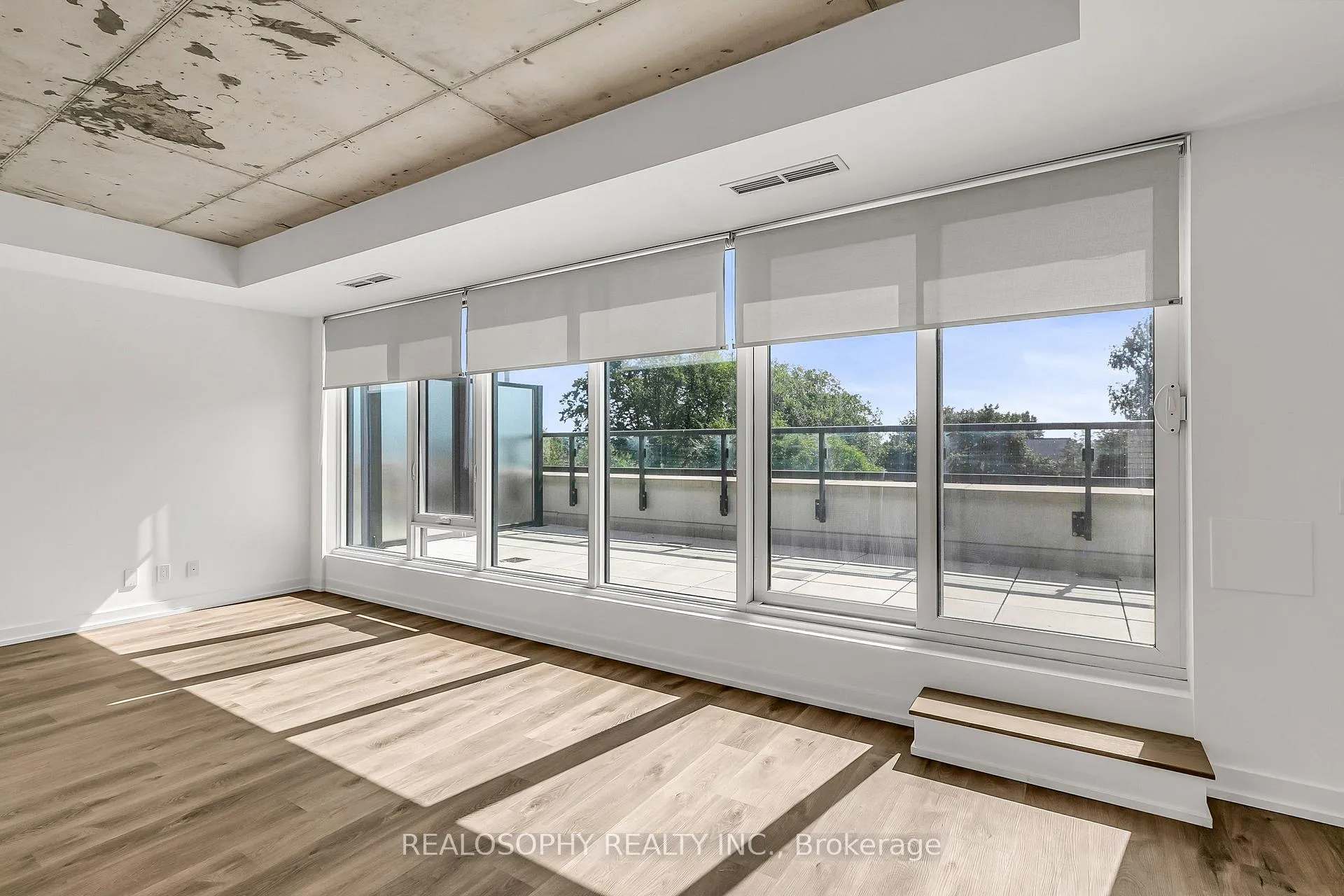 Photo 2 of Unit 401, 115 Larchmount Avenue, Toronto, South Riverdale — HOMEH