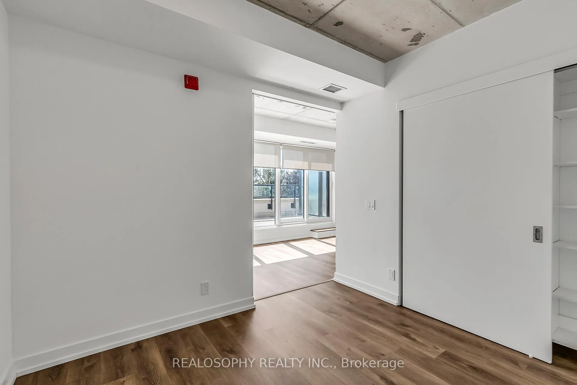 Photo 9 of Unit 401, 115 Larchmount Avenue, Toronto, South Riverdale — HOMEH