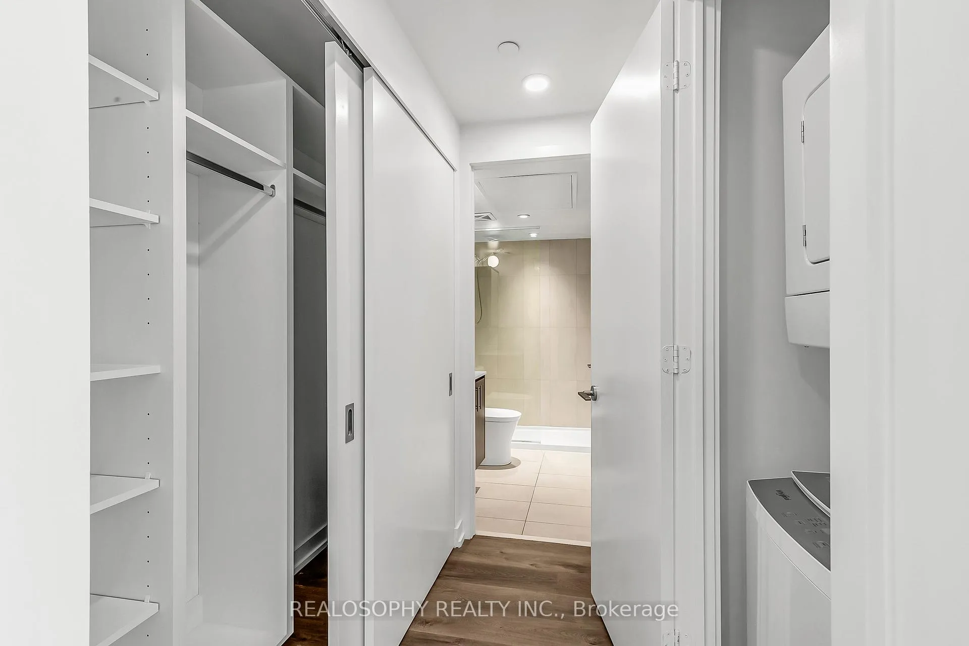 Photo 10 of Unit 401, 115 Larchmount Avenue, Toronto, South Riverdale — HOMEH
