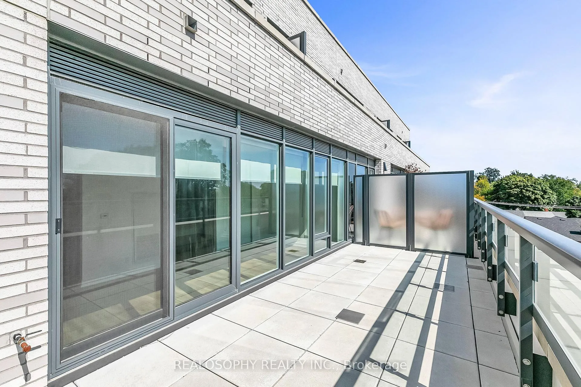 Photo 12 of Unit 401, 115 Larchmount Avenue, Toronto, South Riverdale — HOMEH