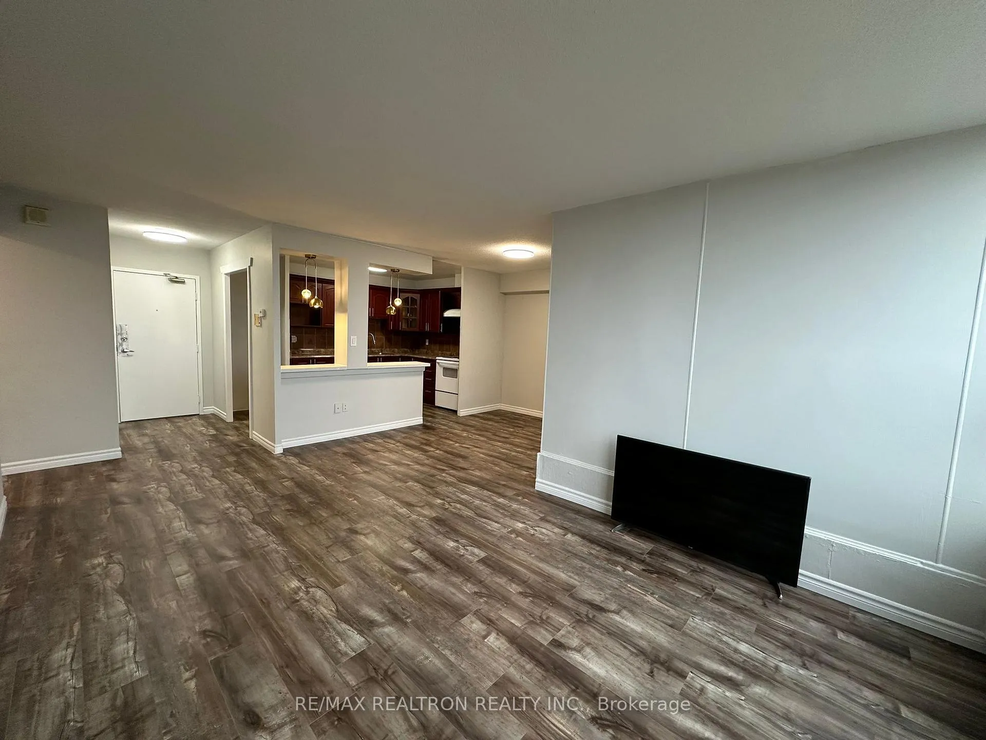 Photo 5 of Unit 1702, 60 Pavane Linkway, Toronto, Flemingdon Park — HOMEH