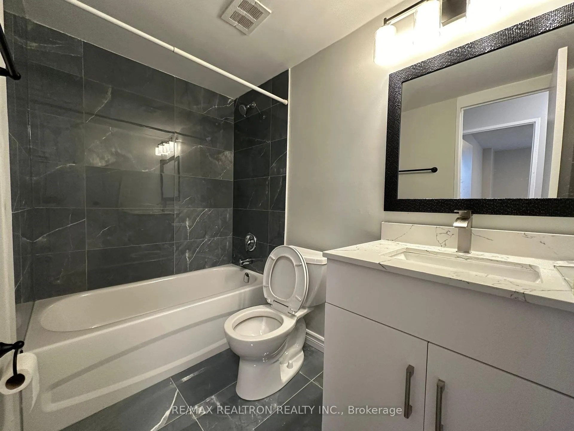 Photo 13 of Unit 1702, 60 Pavane Linkway, Toronto, Flemingdon Park — HOMEH