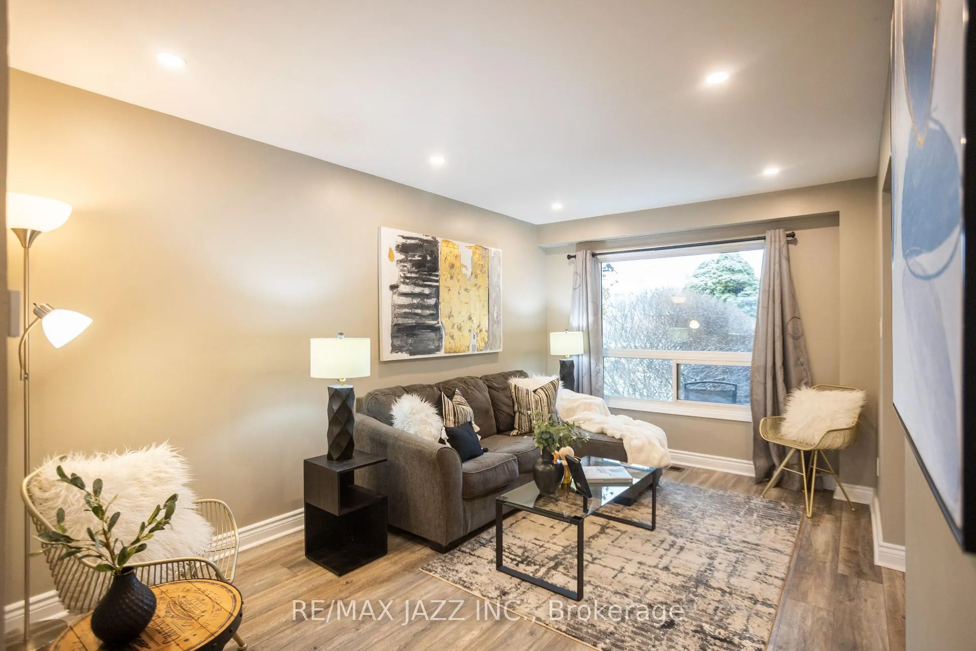 Photo 6 of 121 Reed Drive, Ajax, Central — HOMEH