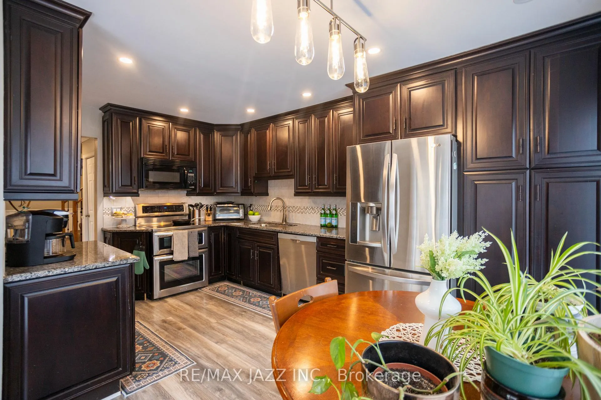 Photo 11 of 121 Reed Drive, Ajax, Central — HOMEH