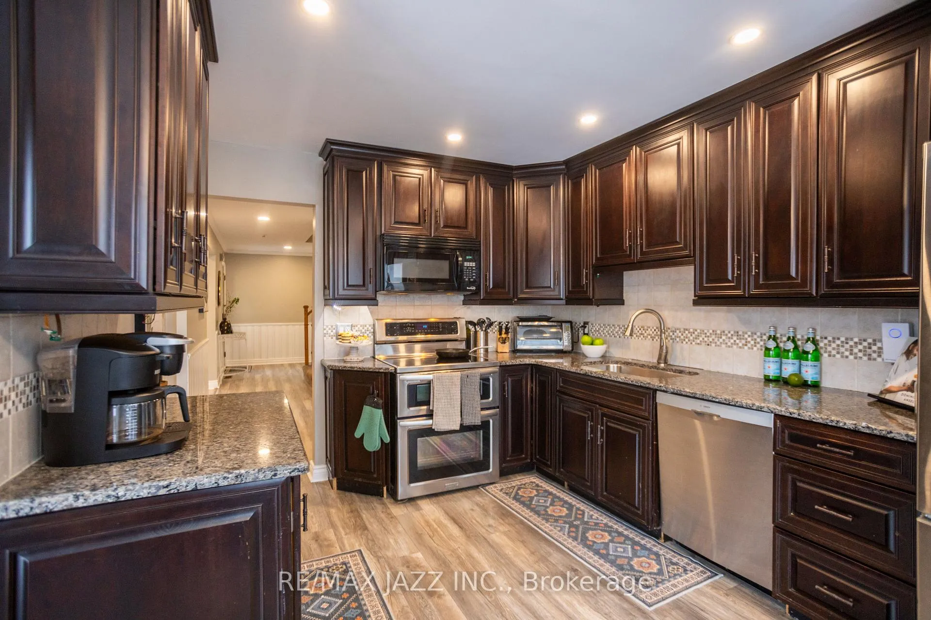 Photo 12 of 121 Reed Drive, Ajax, Central — HOMEH