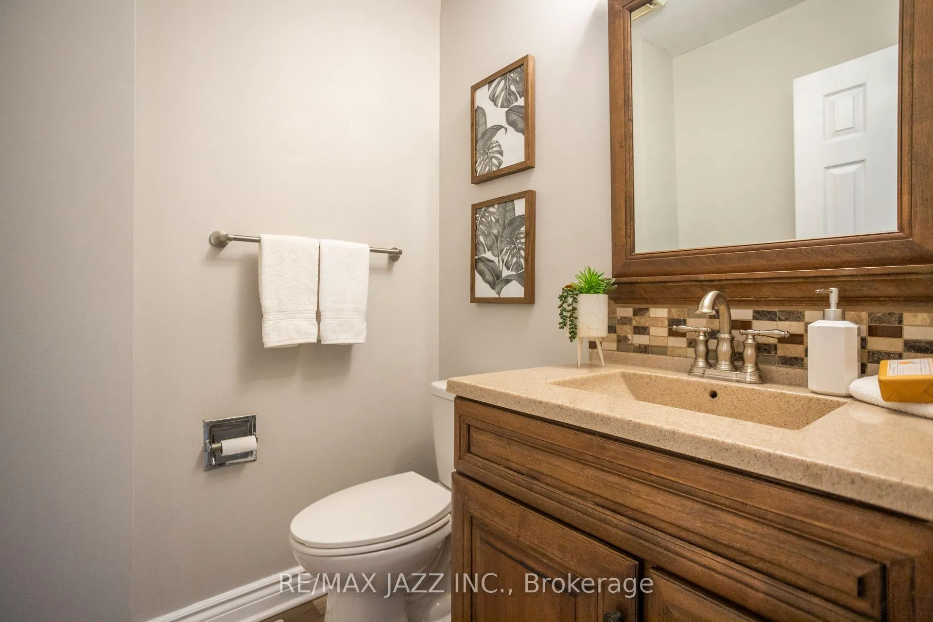 Photo 15 of 121 Reed Drive, Ajax, Central — HOMEH