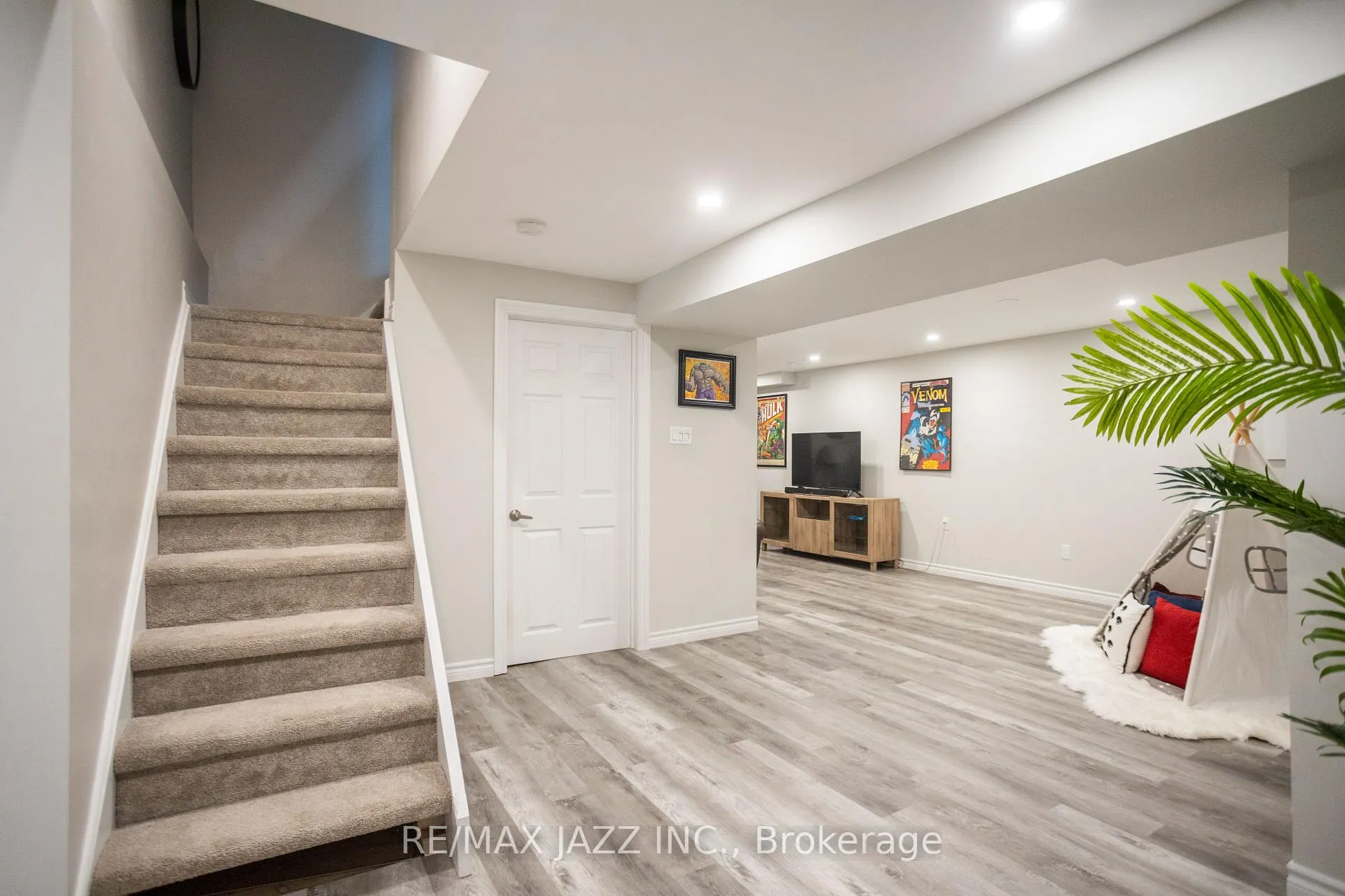 Photo 26 of 121 Reed Drive, Ajax, Central — HOMEH