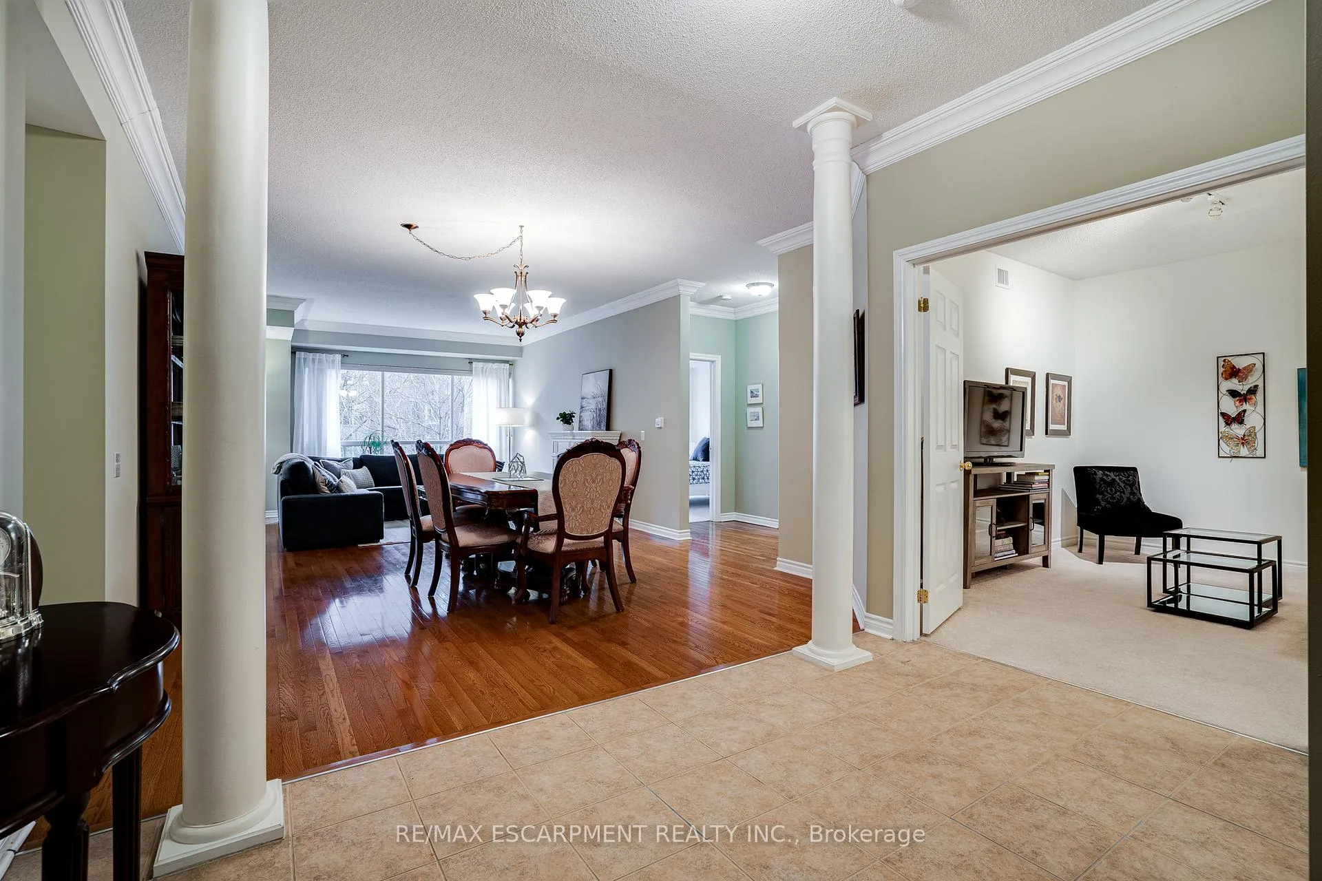 Photo 4 of Unit 306, 2000 Creekside Drive, Hamilton, Dundas — HOMEH