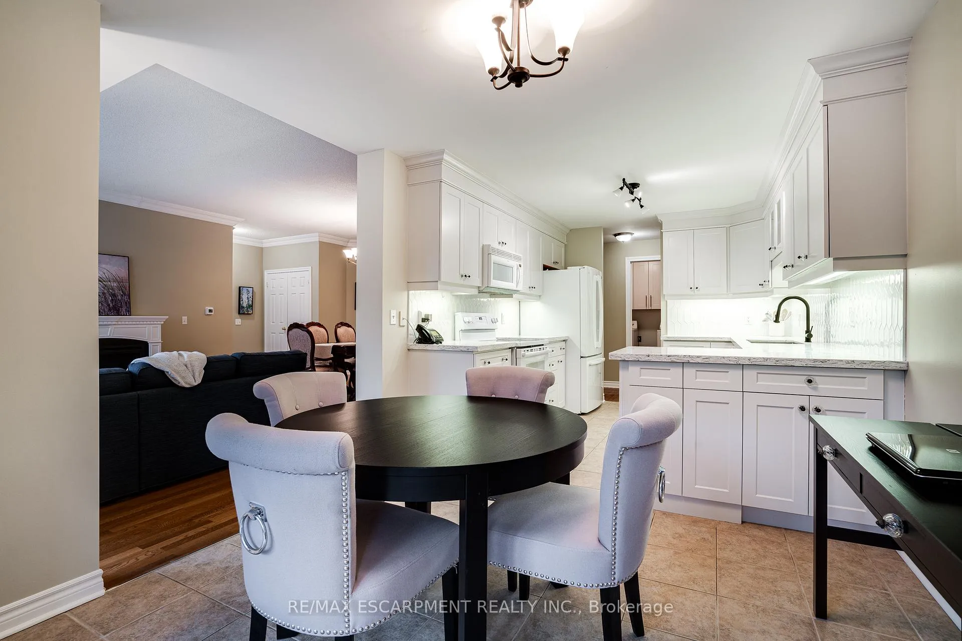 Photo 11 of Unit 306, 2000 Creekside Drive, Hamilton, Dundas — HOMEH