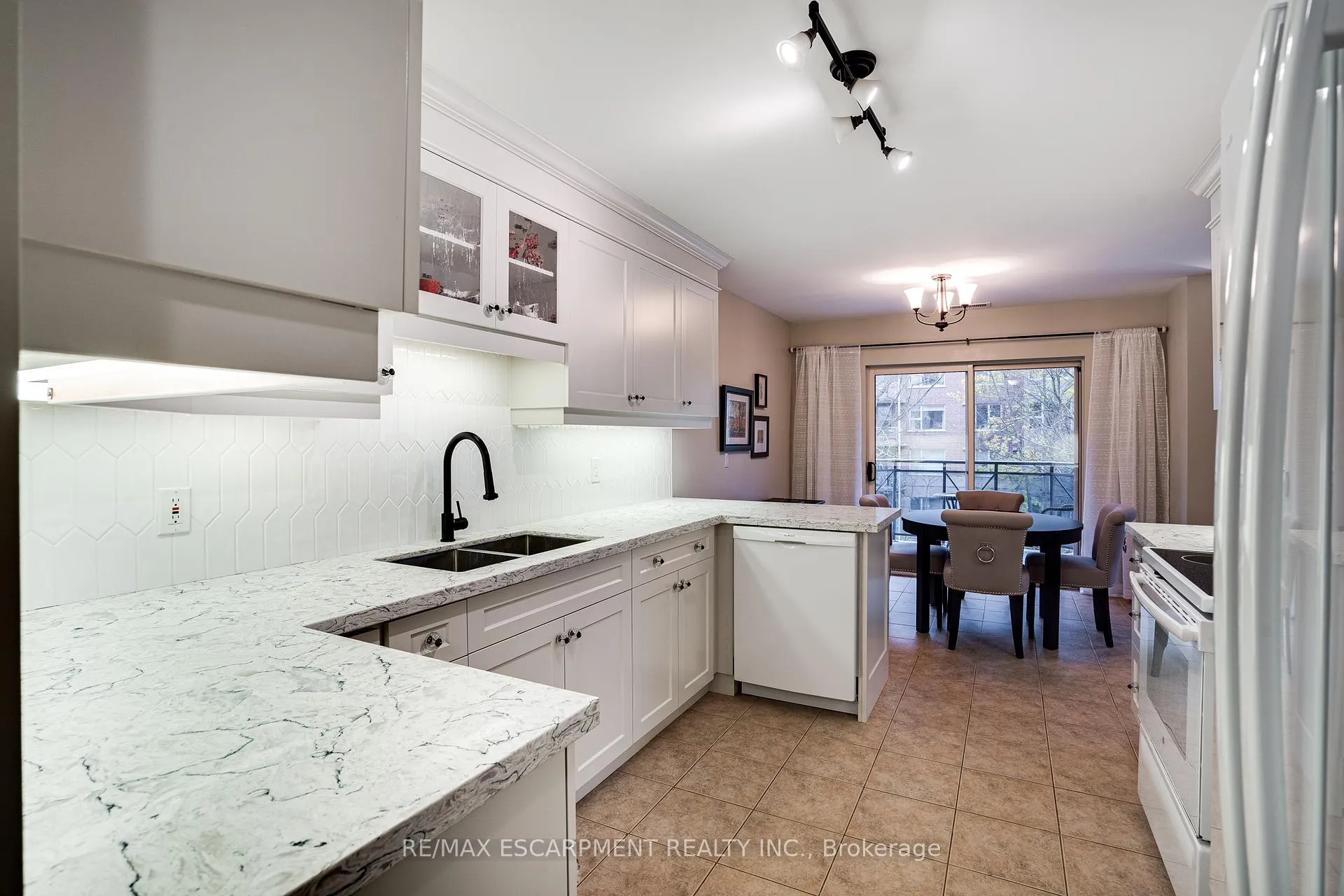 Photo 16 of Unit 306, 2000 Creekside Drive, Hamilton, Dundas — HOMEH