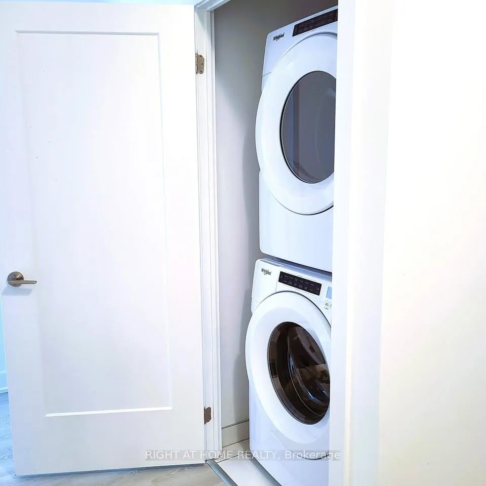 Photo 7 of Unit 307, 2545 Simcoe Street N, Oshawa, Windfields — HOMEH