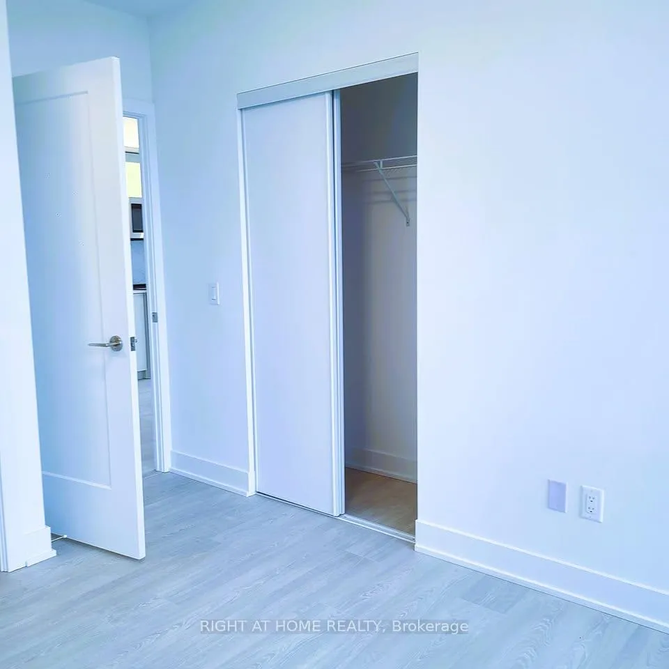 Photo 8 of Unit 307, 2545 Simcoe Street N, Oshawa, Windfields — HOMEH