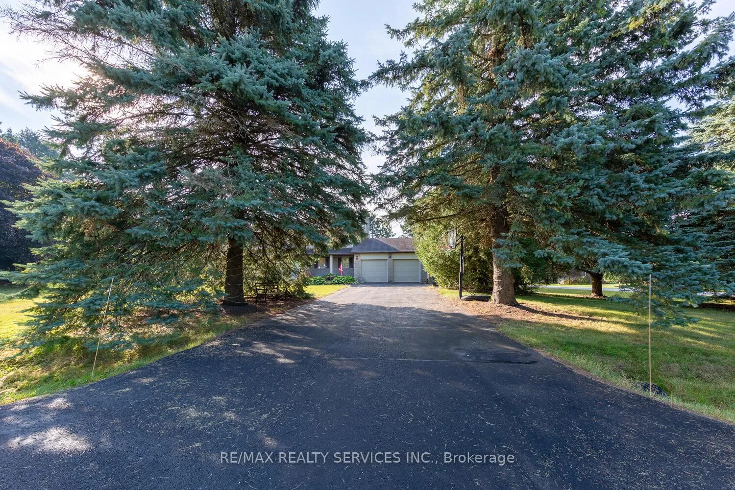 Photo 3 of 1 McCort Drive S, Caledon, Caledon Village — HOMEH
