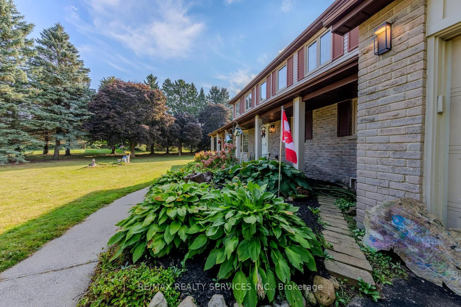 Photo 4 of 1 McCort Drive S, Caledon, Caledon Village — HOMEH