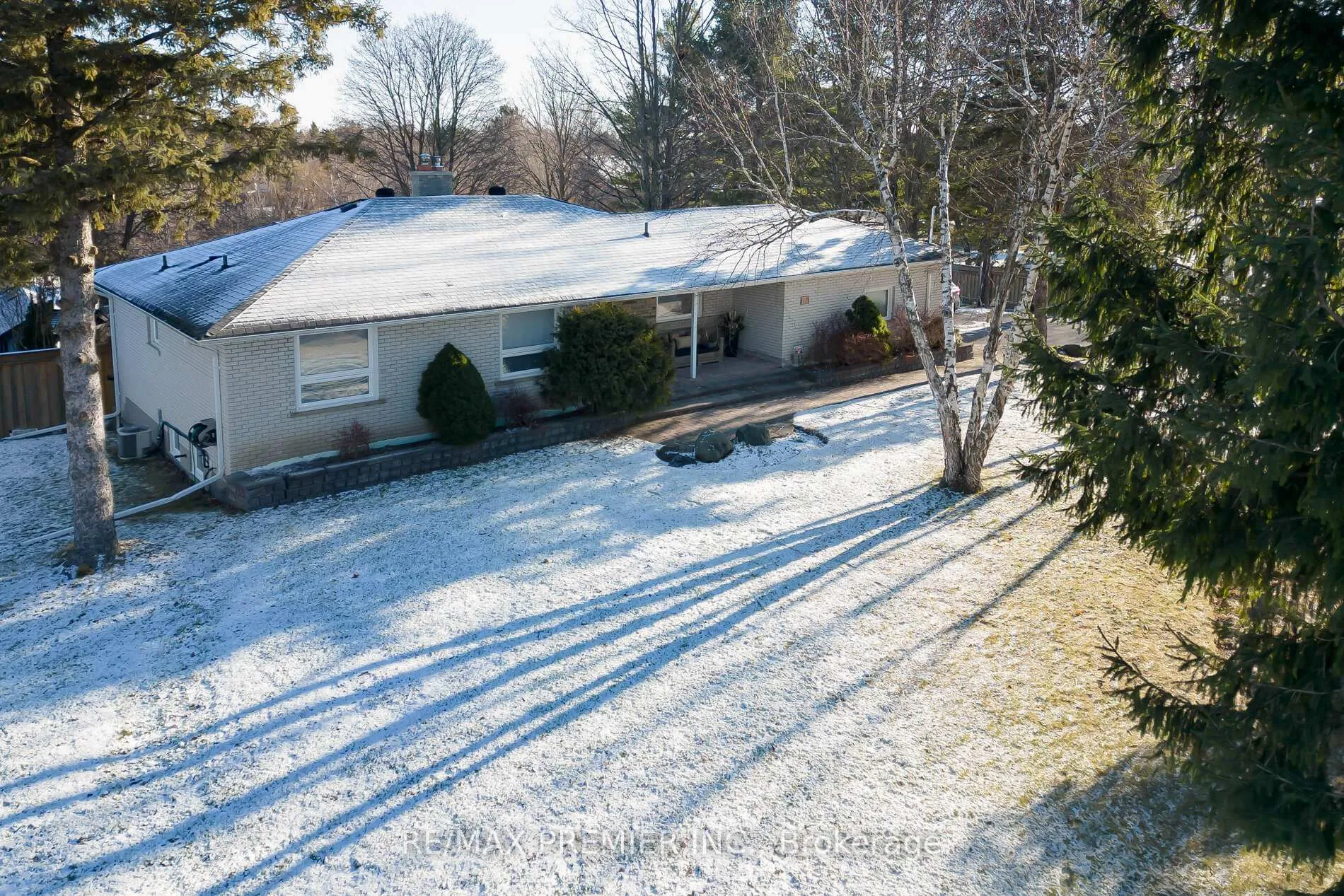 Photo 4 of 17 Wellar Avenue, King, Nobleton — HOMEH