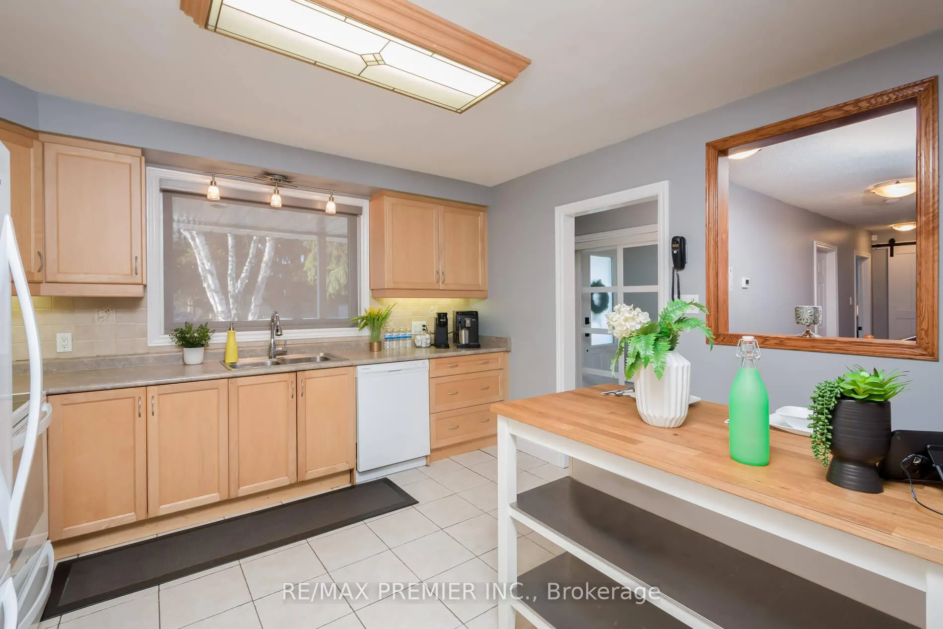 Photo 9 of 17 Wellar Avenue, King, Nobleton — HOMEH