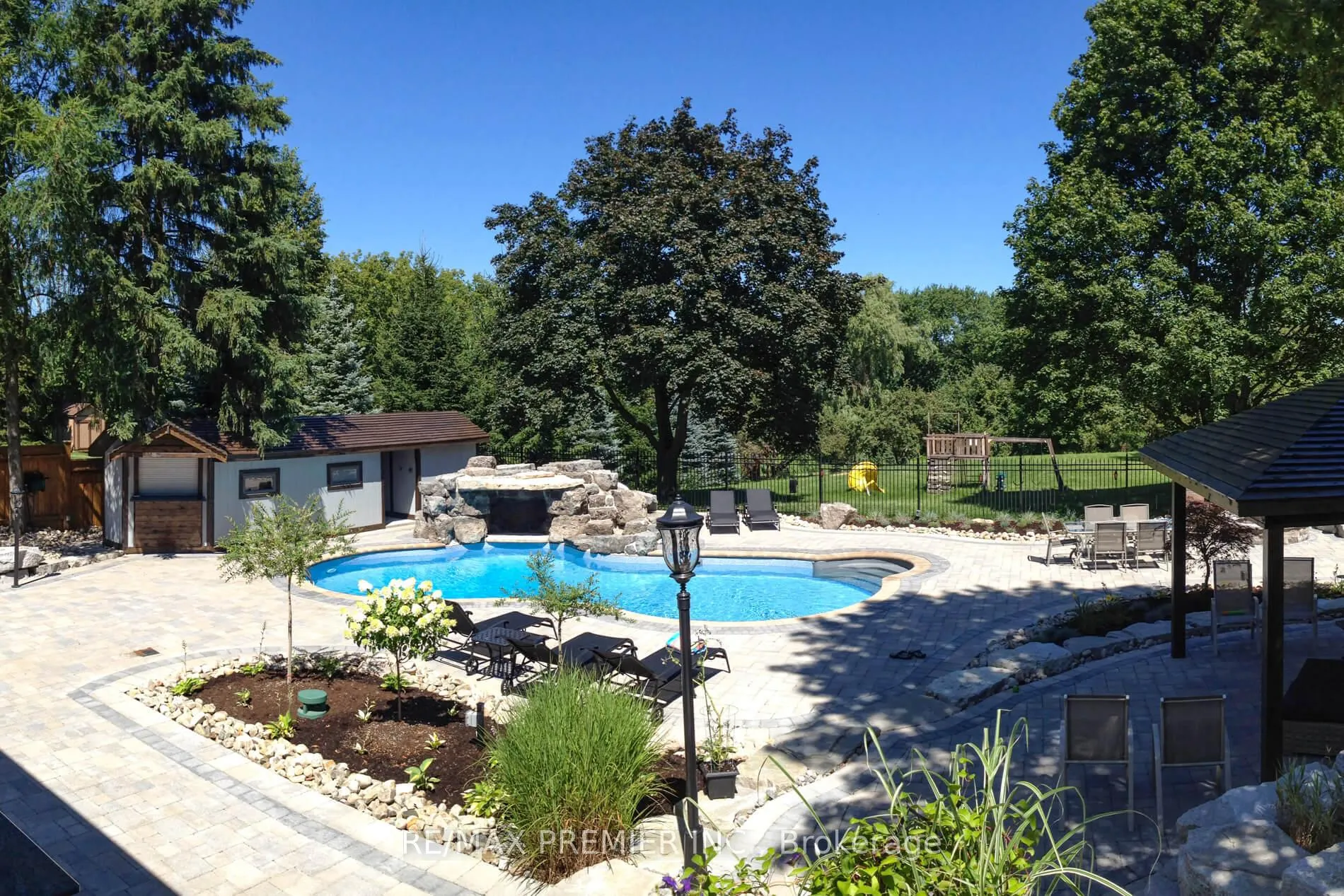 Photo 35 of 17 Wellar Avenue, King, Nobleton — HOMEH