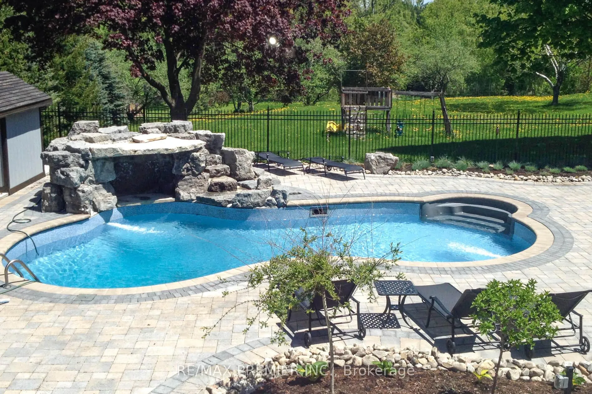 Photo 36 of 17 Wellar Avenue, King, Nobleton — HOMEH