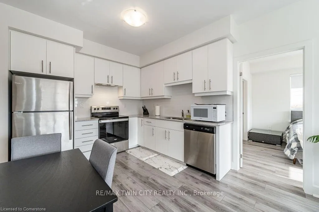 Photo 3 of Unit 602, 251 Northfield Drive, Waterloo, Colonial Acres — HOMEH