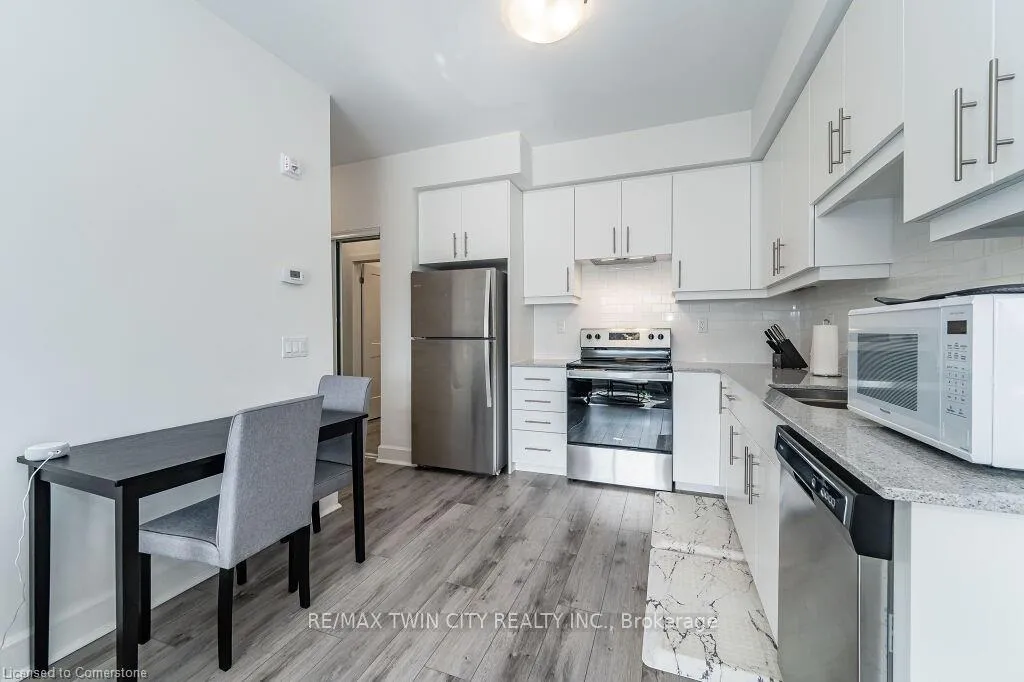 Photo 4 of Unit 602, 251 Northfield Drive, Waterloo, Colonial Acres — HOMEH