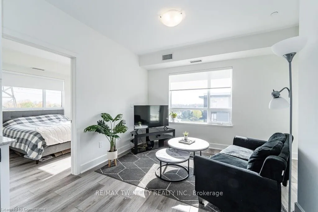Photo 7 of Unit 602, 251 Northfield Drive, Waterloo, Colonial Acres — HOMEH