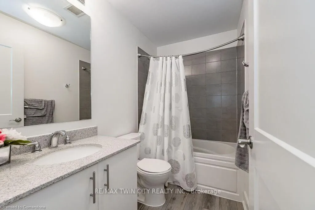 Photo 13 of Unit 602, 251 Northfield Drive, Waterloo, Colonial Acres — HOMEH