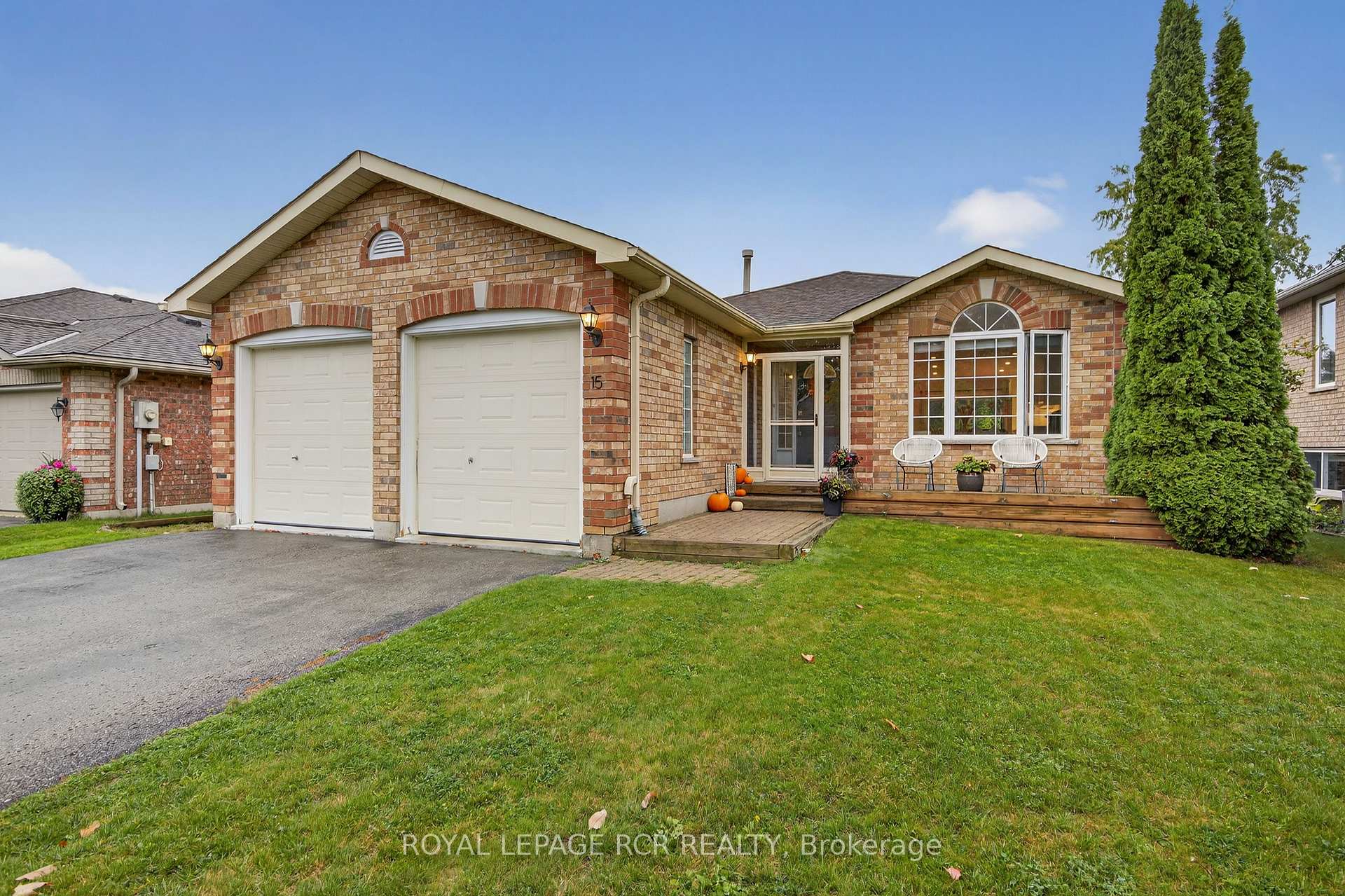 Photo 2 of 15 Nicklaus Drive, Barrie, East Bayfield — HOMEH