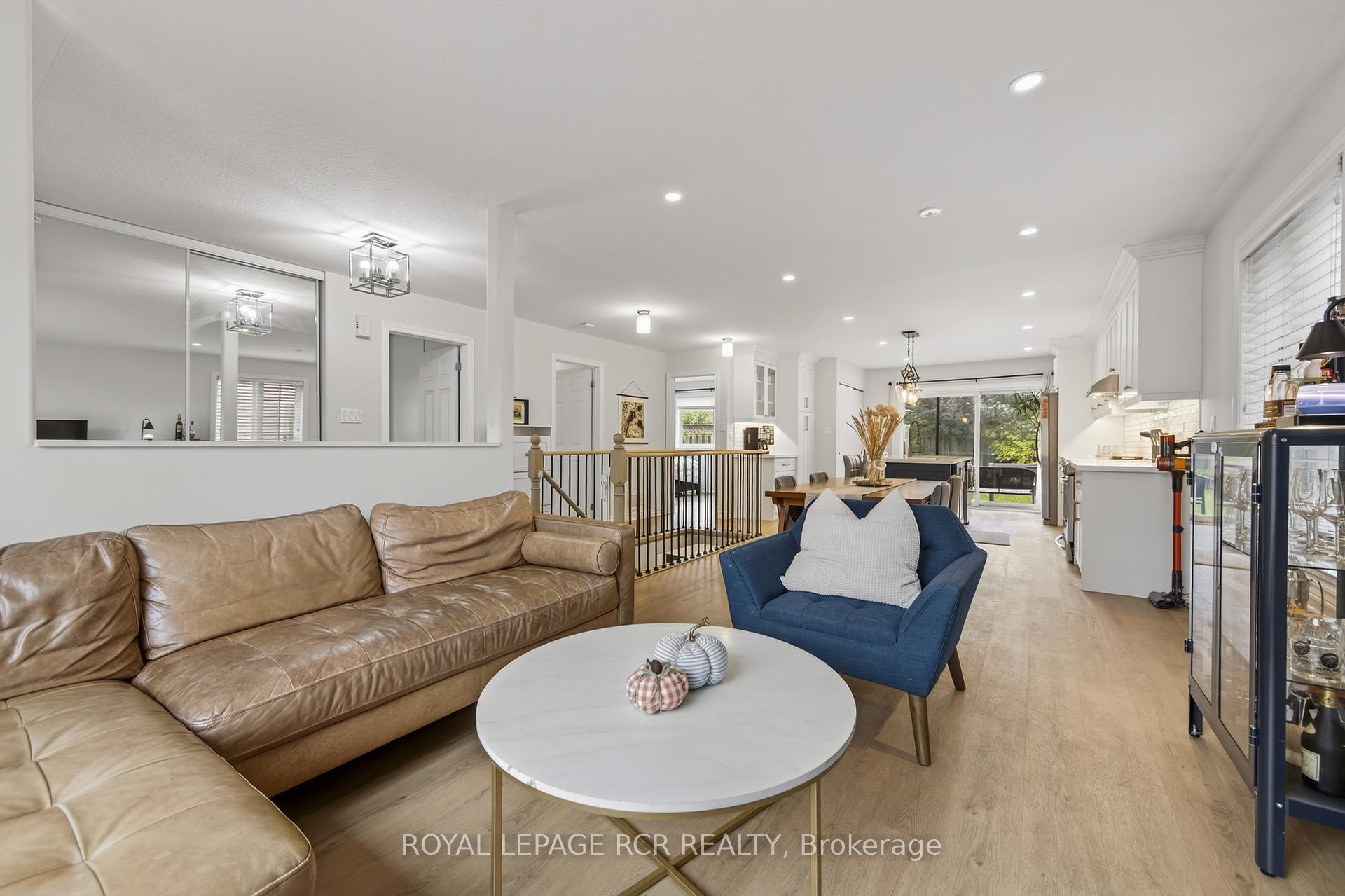 Photo 9 of 15 Nicklaus Drive, Barrie, East Bayfield — HOMEH
