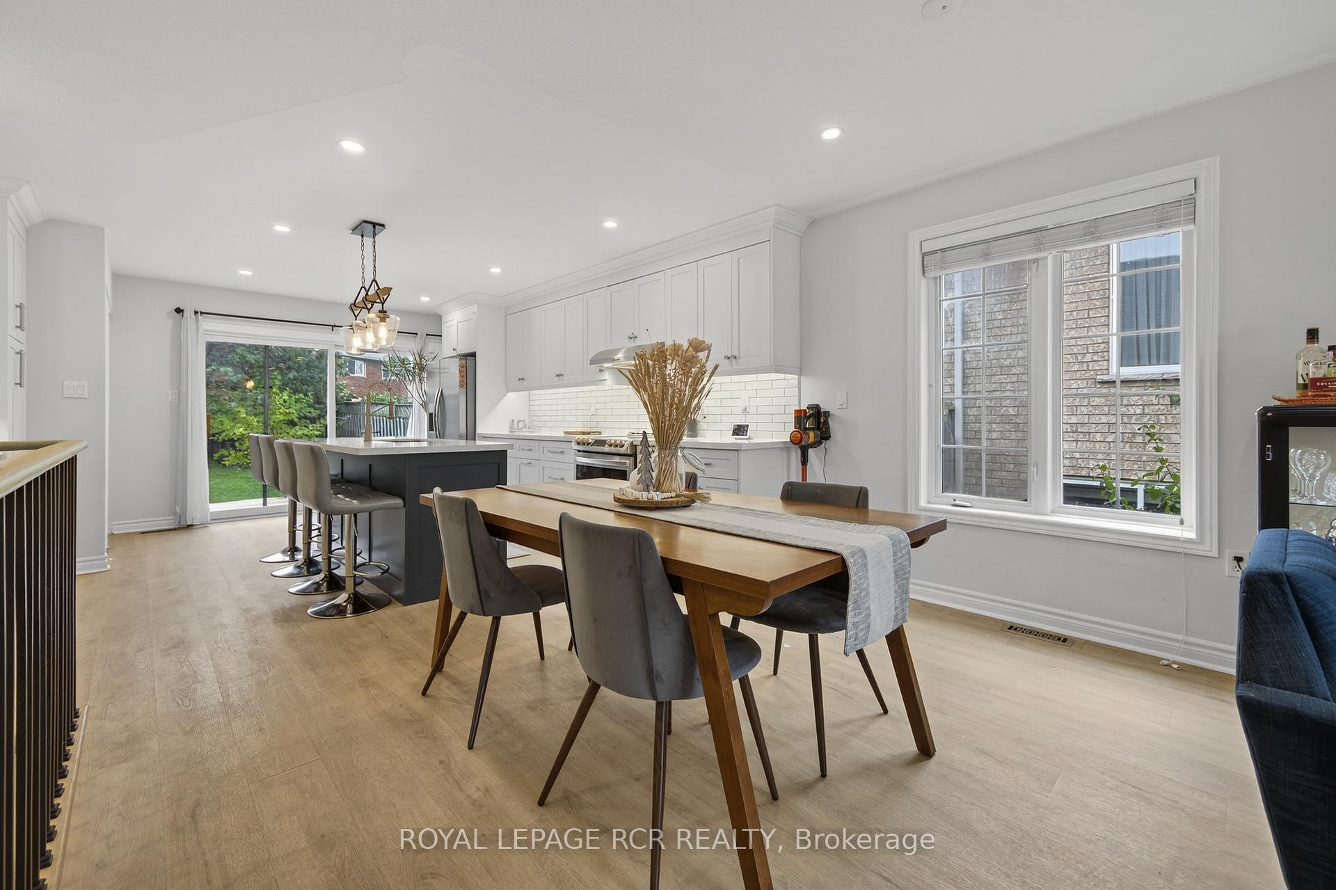 Photo 10 of 15 Nicklaus Drive, Barrie, East Bayfield — HOMEH