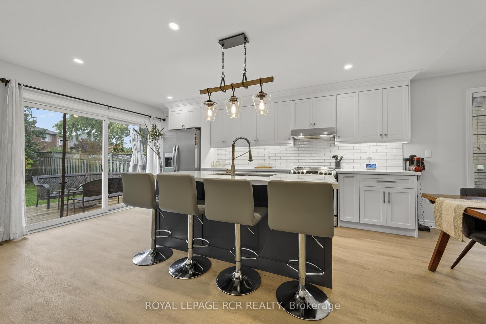 Photo 13 of 15 Nicklaus Drive, Barrie, East Bayfield — HOMEH