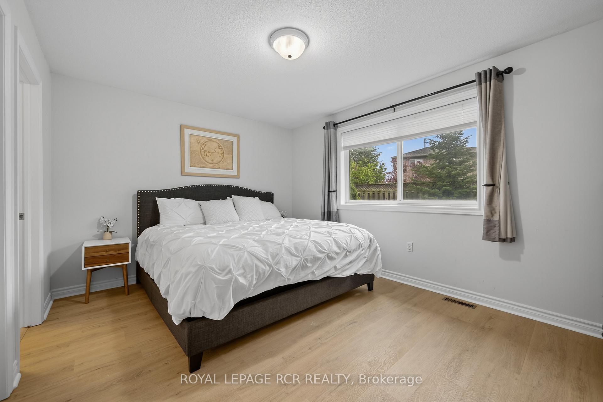 Photo 17 of 15 Nicklaus Drive, Barrie, East Bayfield — HOMEH