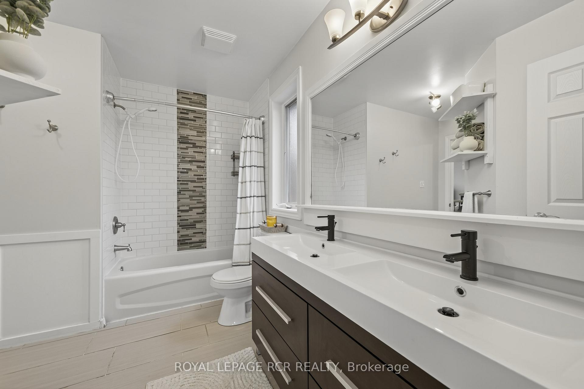 Photo 18 of 15 Nicklaus Drive, Barrie, East Bayfield — HOMEH