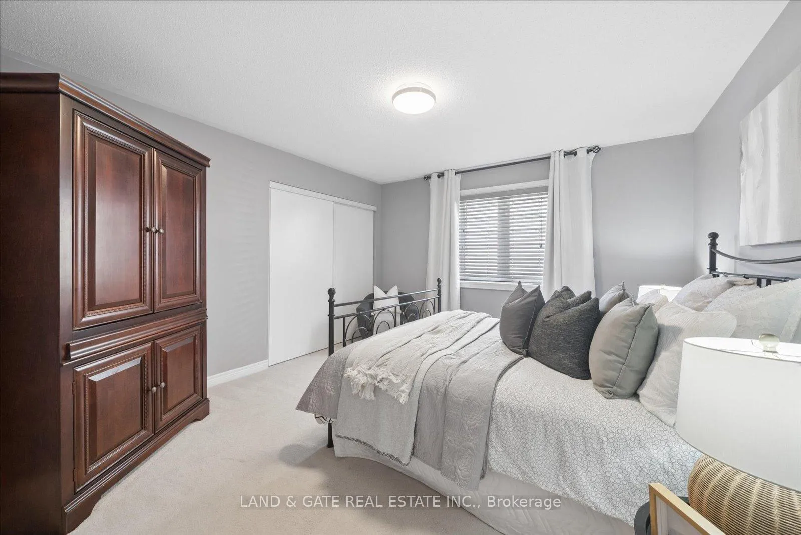 Photo 14 of 1329 Coldstream Drive, Oshawa, Taunton — HOMEH