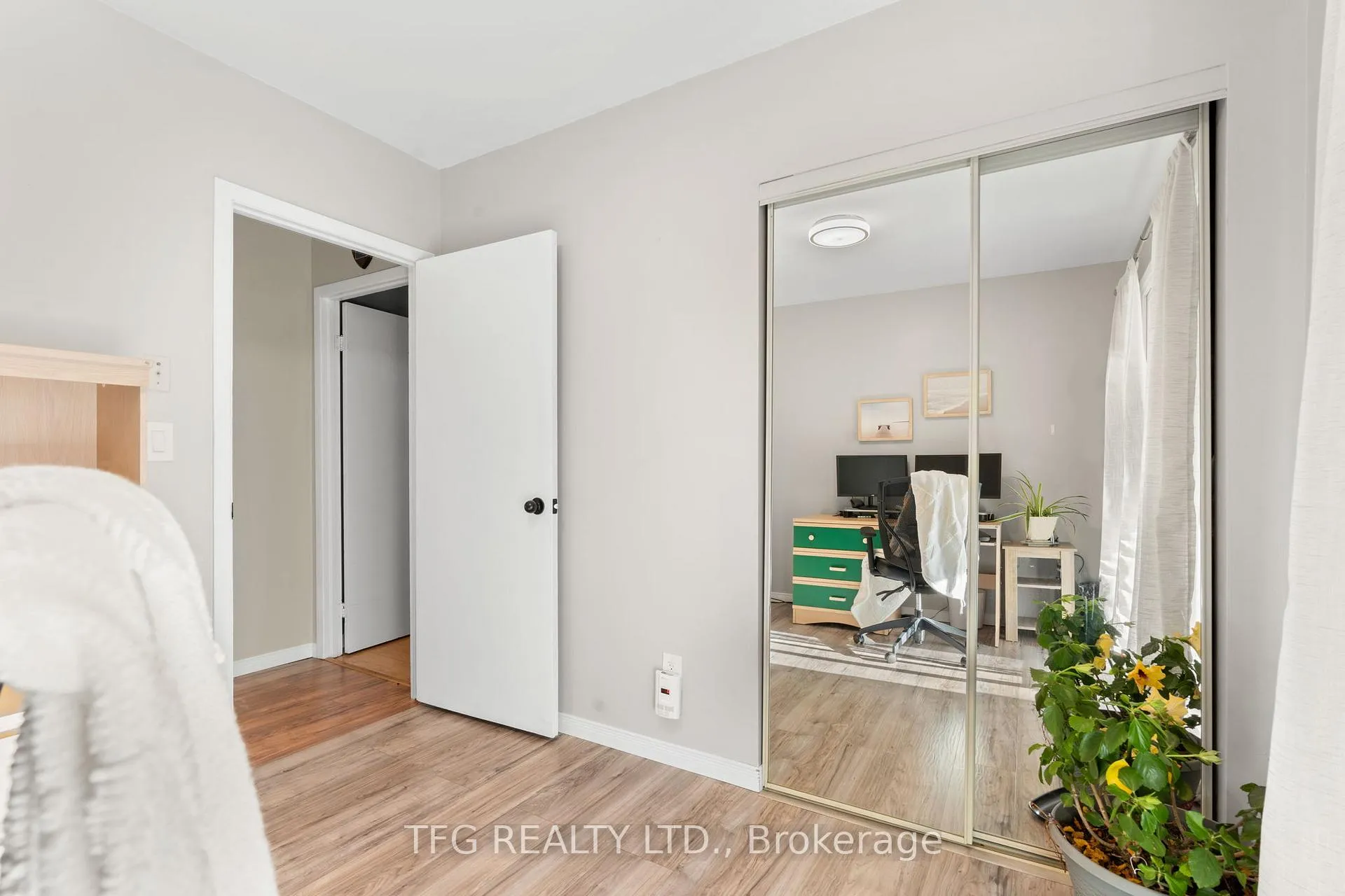 Photo 35 of 24 Turnbull Road, Ajax, South East — HOMEH