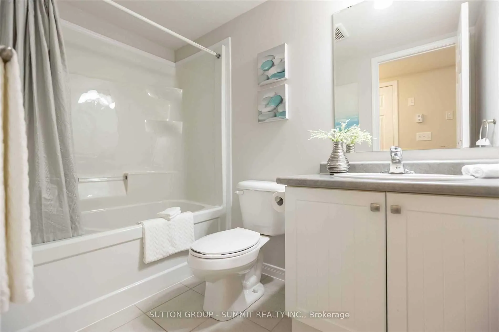 Photo 10 of Unit 13D, 388 Old Huron Road, Kitchener — HOMEH