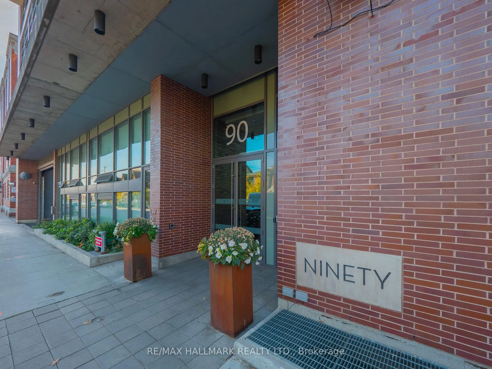 Front of Unit 526, 90 Broadview Avenue