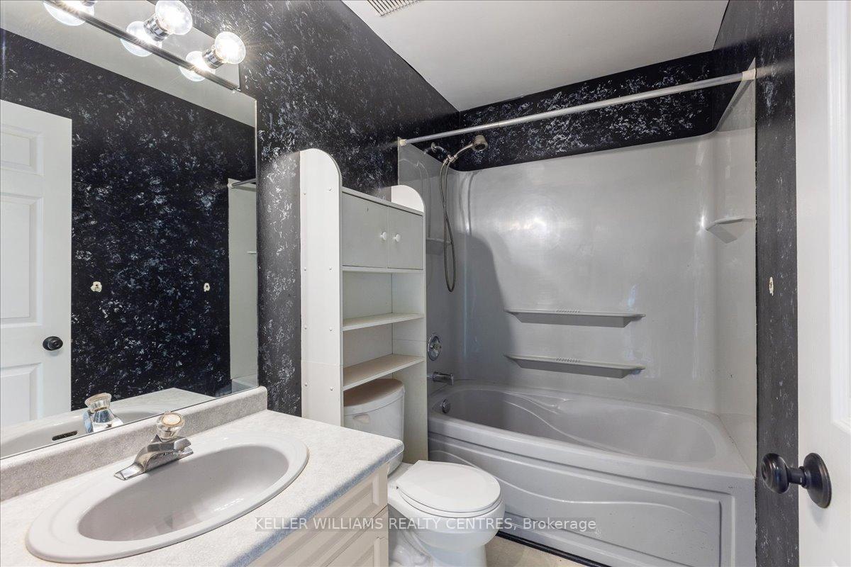 Photo 16 of 612 Lake Drive S, Georgina, Keswick South — HOMEH