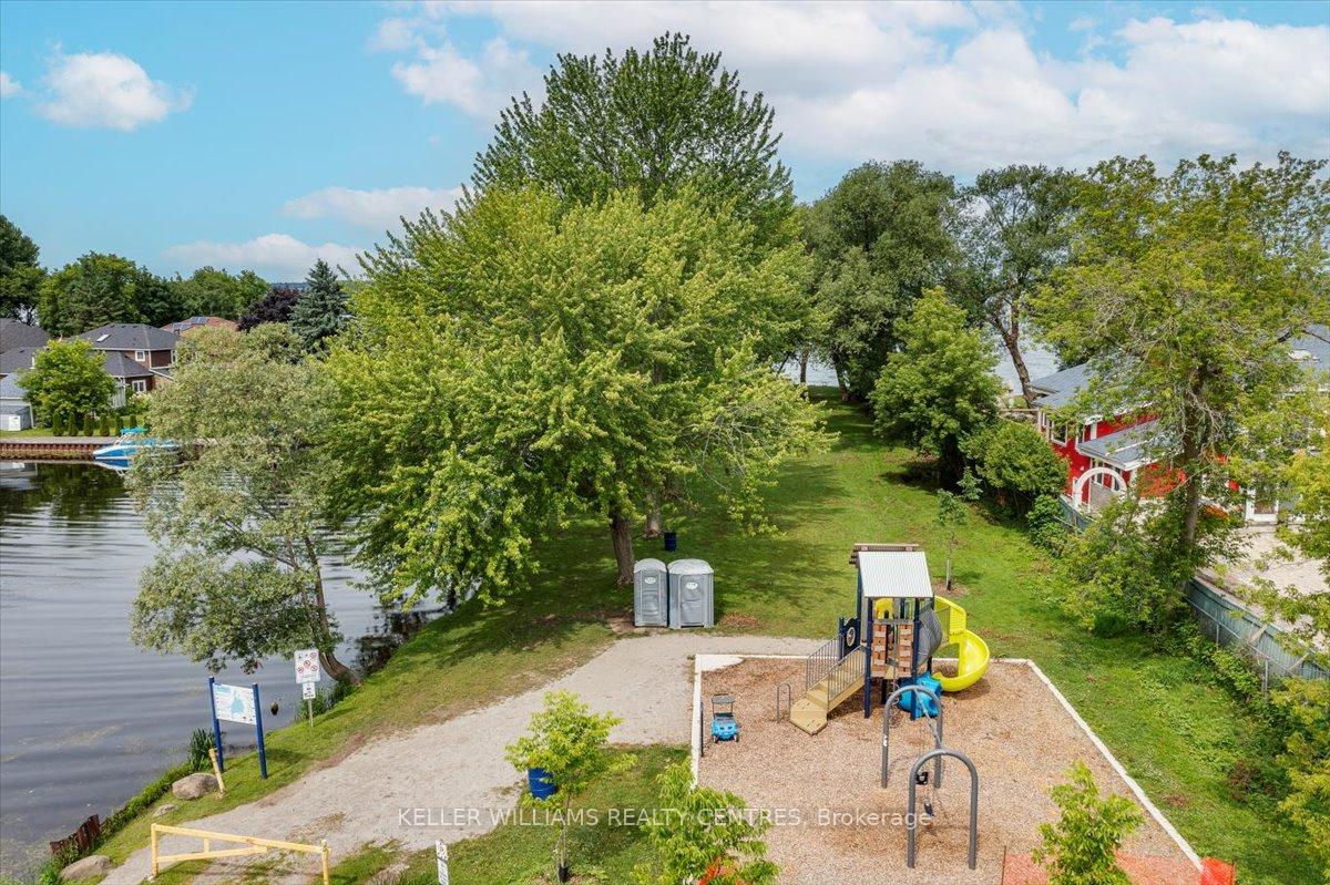 Photo 43 of 612 Lake Drive S, Georgina, Keswick South — HOMEH