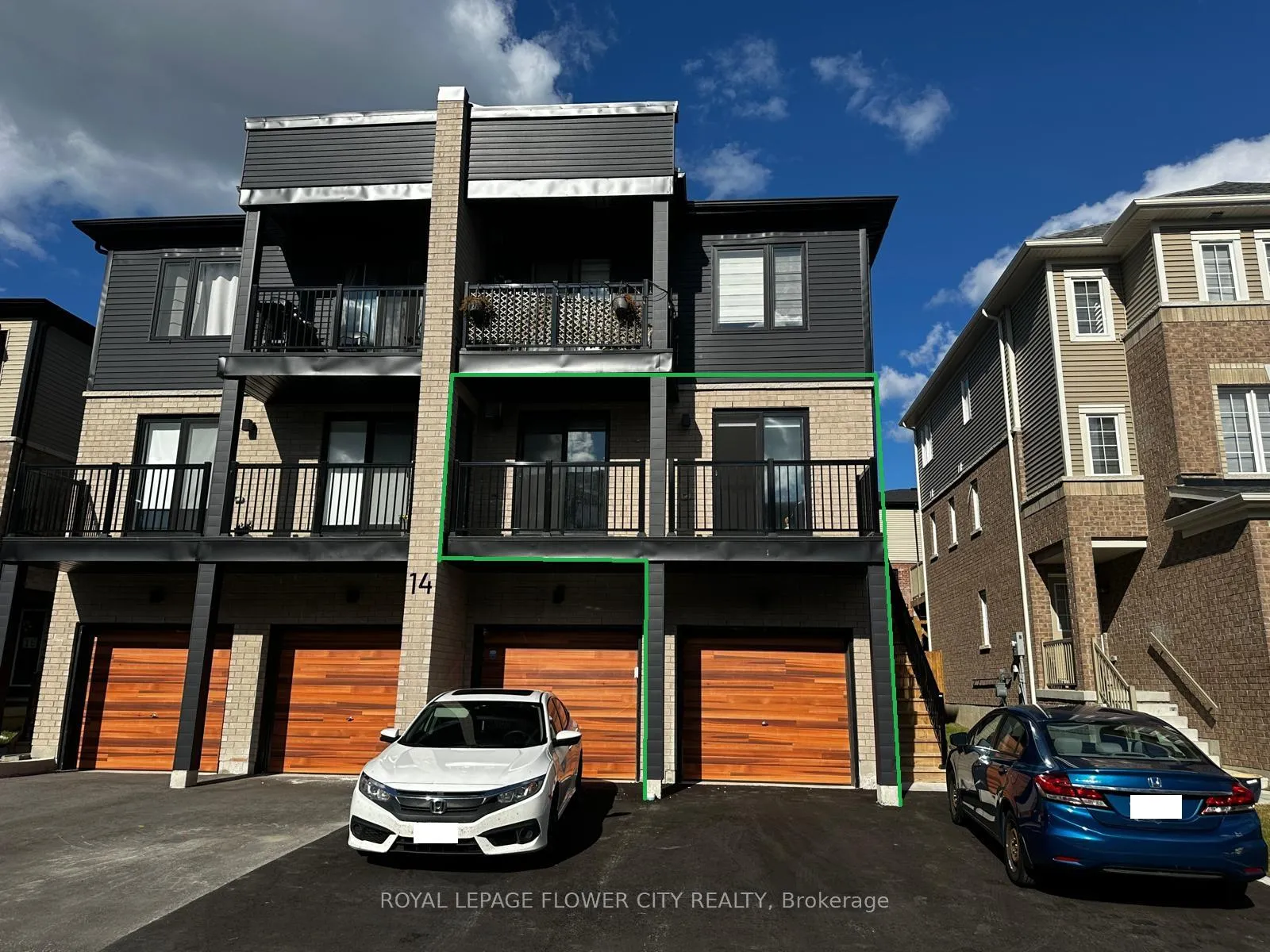 Photo 2 of Unit 5, 14 Pumpkin Corner Crescent, Barrie, Innis-Shore — HOMEH