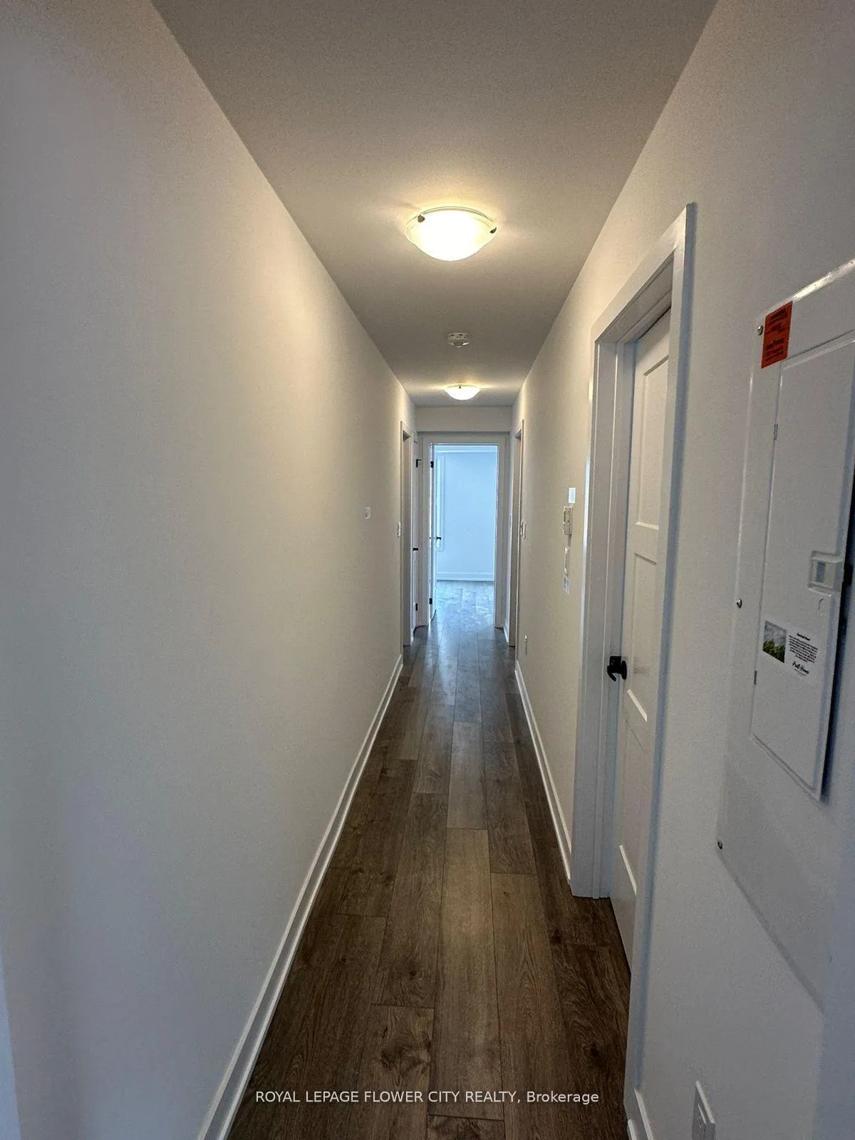 Photo 4 of Unit 5, 14 Pumpkin Corner Crescent, Barrie, Innis-Shore — HOMEH
