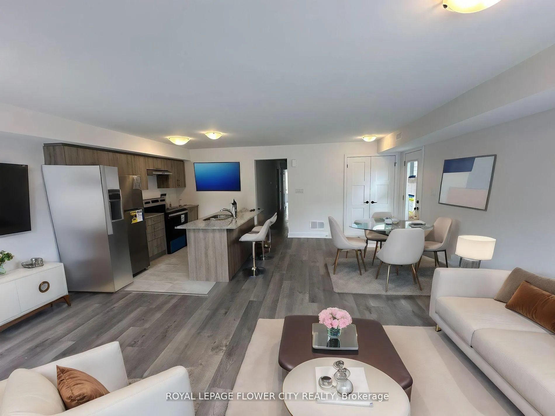 Photo 5 of Unit 5, 14 Pumpkin Corner Crescent, Barrie, Innis-Shore — HOMEH