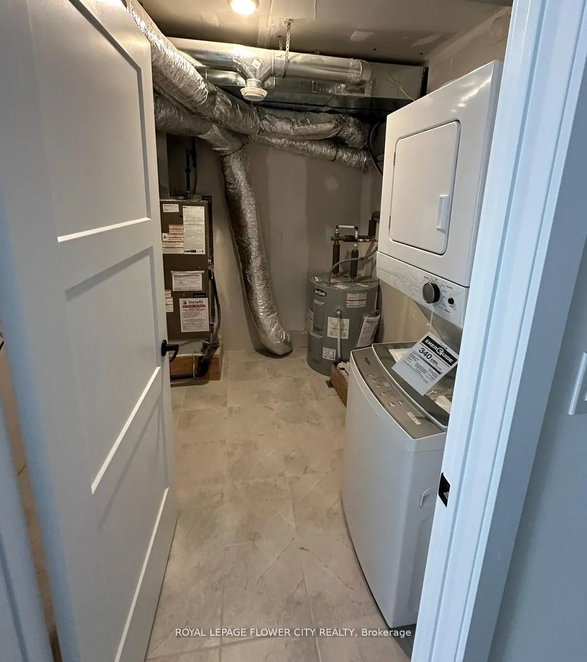 Photo 12 of Unit 5, 14 Pumpkin Corner Crescent, Barrie, Innis-Shore — HOMEH