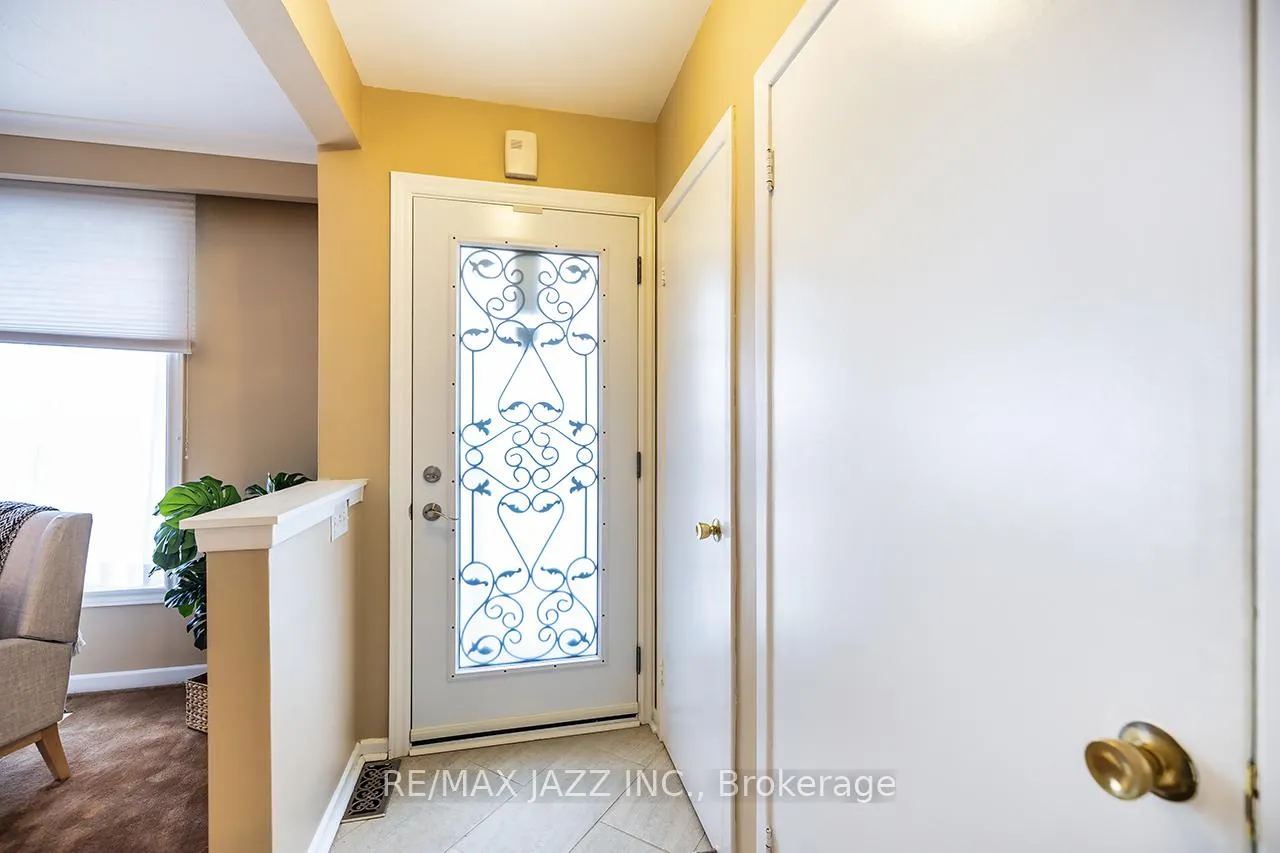 Photo 5 of 903 Hutchison Avenue, Whitby, Downtown Whitby — HOMEH