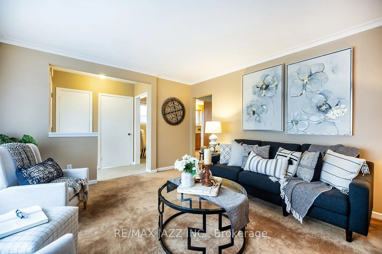 Photo 6 of 903 Hutchison Avenue, Whitby, Downtown Whitby — HOMEH