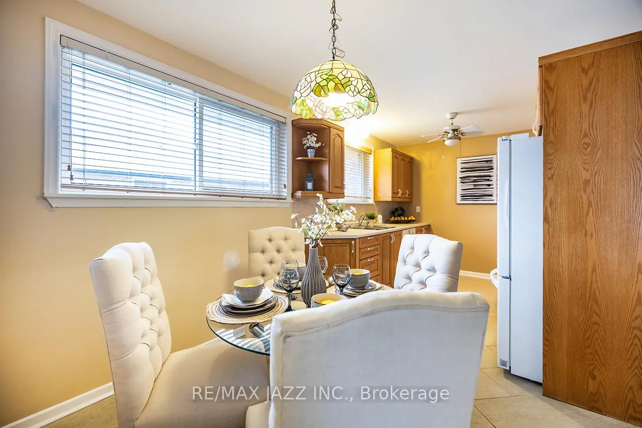 Photo 10 of 903 Hutchison Avenue, Whitby, Downtown Whitby — HOMEH